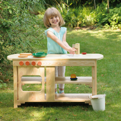 Play kitchen outdoor