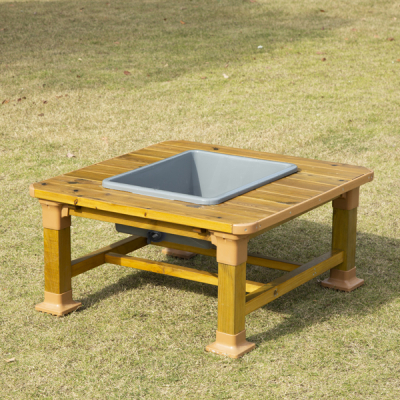 Outdoor Messy Table, square